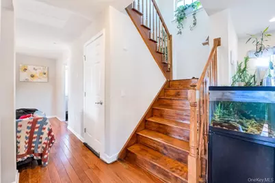 49 Lester Avenue, Freeport, NY 11520 - Photo 9