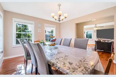 49 Lester Avenue, Freeport, NY 11520 - Photo 11