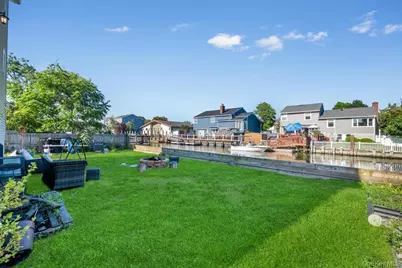 49 Lester Avenue, Freeport, NY 11520 - Photo 5