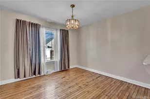 357 Deauville Blvd, Copiague, NY 11726 - Photo 9