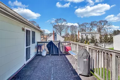 357 Deauville Boulevard, Copiague, NY 11726 - Photo 27