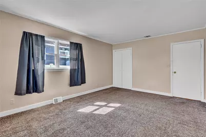 357 Deauville Boulevard, Copiague, NY 11726 - Photo 17