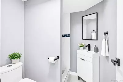 10328 135th Street, Richmond Hill, NY 11419 - Photo 17