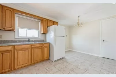 5 7th Street, Valley Stream, NY 11581 - Photo 3