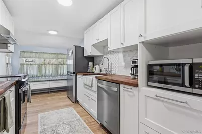 104 Holly Stream Court, Brewster, NY 10509 - Photo 7