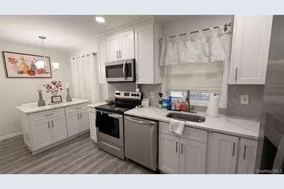 13 Fairview Drive, Shirley, NY 11967 - Photo 7