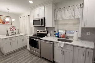 13 Fairview Dr, Shirley, NY 11967 - Photo 7