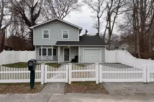 13 Fairview Dr, Shirley, NY 11967 - Photo 25