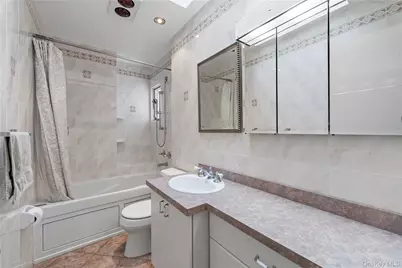 2812 Covered Bridge Road, Merrick, NY 11566 - Photo 19