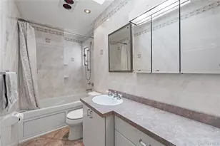 2812 Covered Bridge Rd, Merrick, NY 11566 - Photo 19