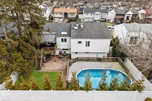 2812 Covered Bridge Rd, Merrick, NY 11566 - Photo 35