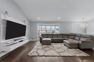 2812 Covered Bridge Rd, Merrick, NY 11566 - Photo 5