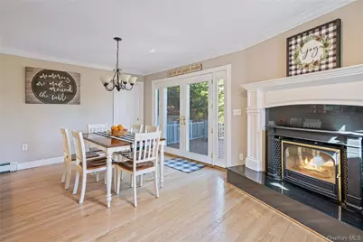 7 Washington Avenue, Miller Place, NY 11764 - Photo 9