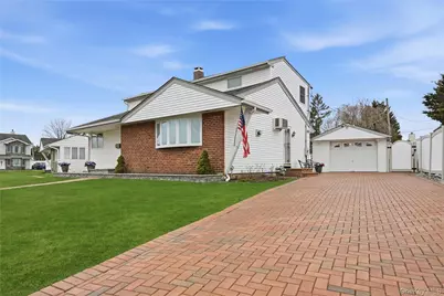 22 Randal Drive, Bethpage, NY 11714 - Photo 3