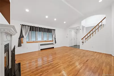 22 Randal Drive, Bethpage, NY 11714 - Photo 5