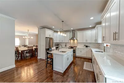 456 Pine Acres Boulevard, Brightwaters, NY 11718 - Photo 7