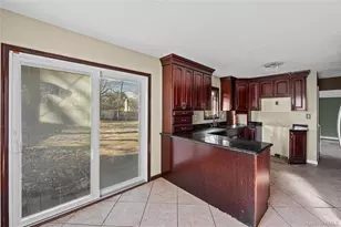 4 Vale Ct, Mount Sinai, NY 11766 - Photo 9