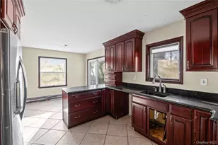 4 Vale Ct, Mount Sinai, NY 11766 - Photo 7