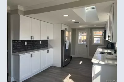 159 Alexander Avenue, Holbrook, NY 11741 - Photo 7