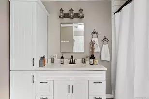 3585 Amherst Dr, Wantagh, NY 11793 - Photo 19