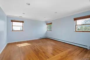 3585 Amherst Dr, Wantagh, NY 11793 - Photo 13