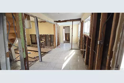 9960 164th Road, Howard Beach, NY 11414 - Photo 11