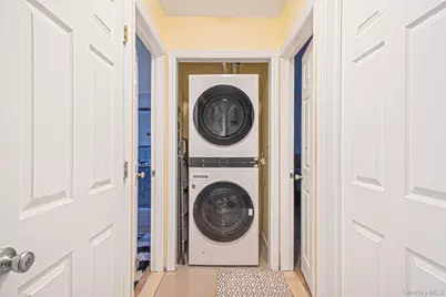 8 Bent Lane, Levittown, NY 11756 - Photo 13