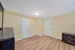 8 Bent Ln, Levittown, NY 11756 - Photo 17