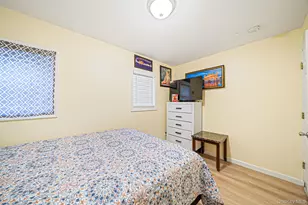 8 Bent Ln, Levittown, NY 11756 - Photo 9