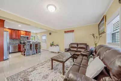 8 Bent Lane, Levittown, NY 11756 - Photo 7