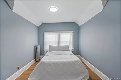 19619 89th Road, Hollis, NY 11423 - Photo 17