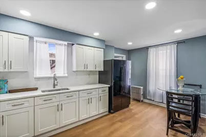 19619 89th Road, Hollis, NY 11423 - Photo 7