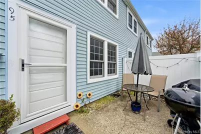 95 Whalers Cove, Babylon, NY 11702 - Photo 3