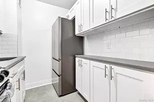 2244 Bronx Pk E, Bronx, NY 10467 - Photo 9