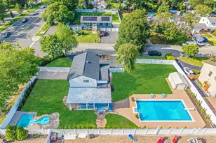 2 Polo St, Dix Hills, NY 11746 - Photo 5