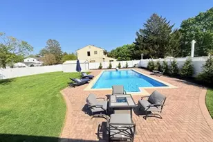 2 Polo St, Dix Hills, NY 11746 - Photo 45