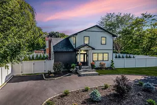 2 Polo St, Dix Hills, NY 11746 - Photo 23