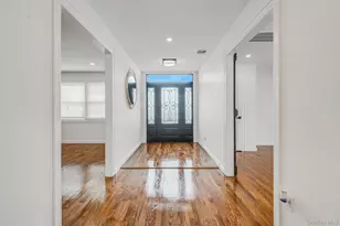 2 Polo St, Dix Hills, NY 11746 - Photo 7