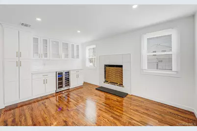 2 Polo Street, Dix Hills, NY 11746 - Photo 9