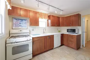 [Address not provided], Valley Stream, NY 11581 - Photo 11