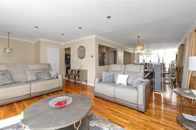 201 Montauk Street, Valley Stream, NY 11580 - Photo 5