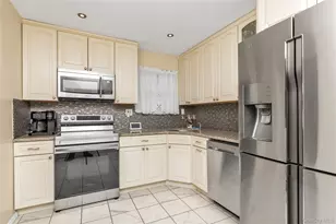 201 Montauk St, Valley Stream, NY 11580 - Photo 7