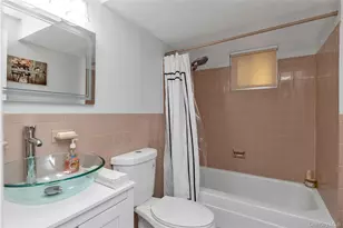 201 Montauk St, Valley Stream, NY 11580 - Photo 17