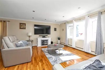 201 Montauk Street, Valley Stream, NY 11580 - Photo 3