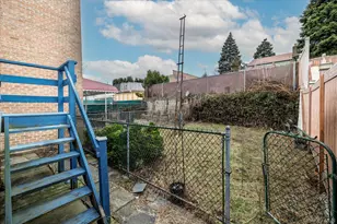 60-19 60th Dr, Maspeth, NY 11378 - Photo 25