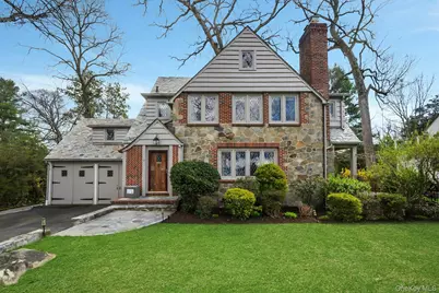 12 Barclay Road, Scarsdale, NY 10583 - Photo 1