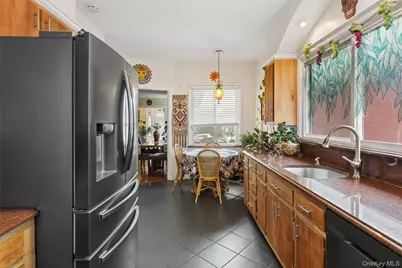 140 Roosevelt Boulevard, Long Beach, NY 11561 - Photo 17