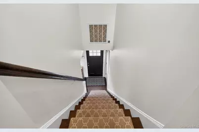 28 Harbor Road, Port Washington, NY 11050 - Photo 11