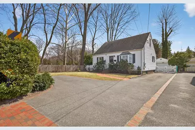 28 Harbor Road, Port Washington, NY 11050 - Photo 1