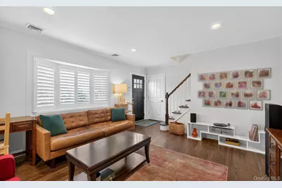 28 Harbor Road, Port Washington, NY 11050 - Photo 3